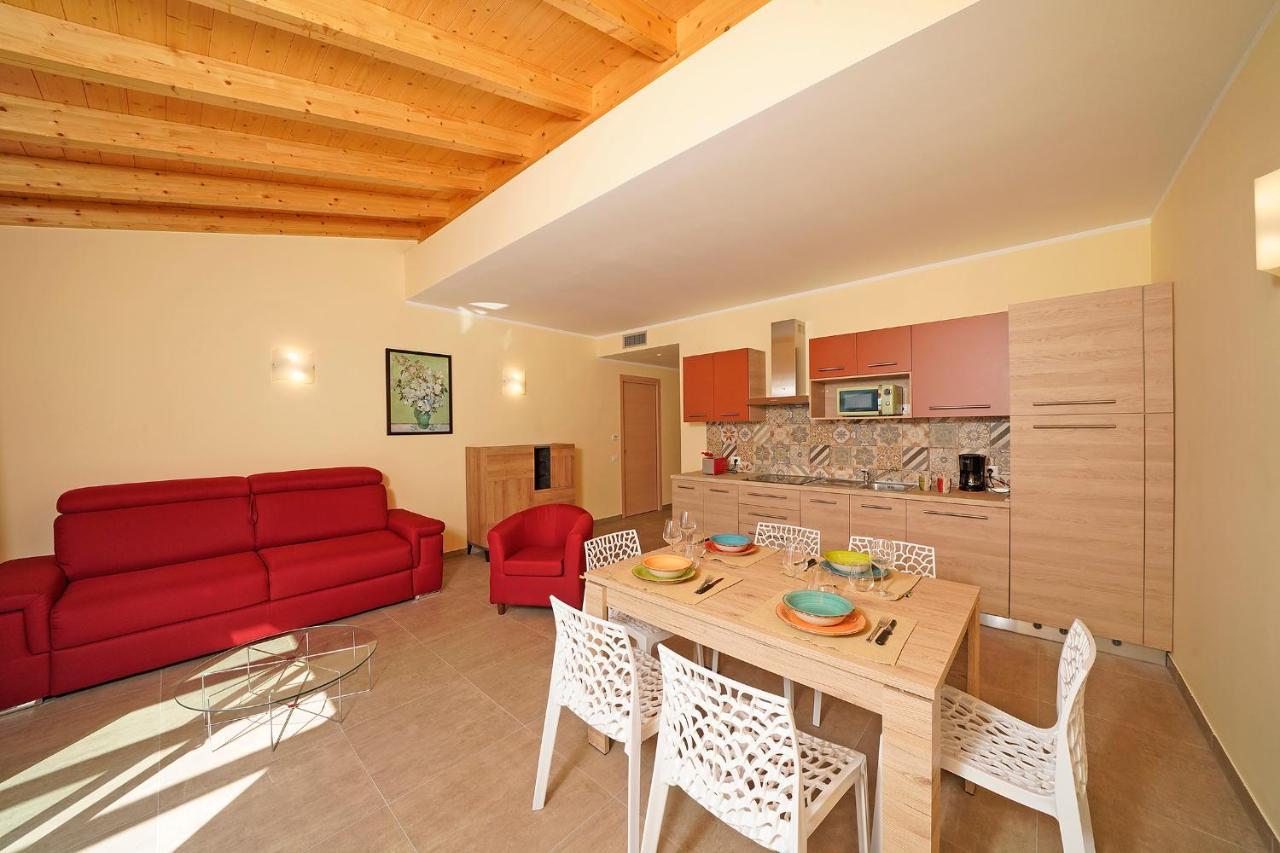 Aparthotel Dany Con Cucina Vista Piscina E Parcheggio 3*